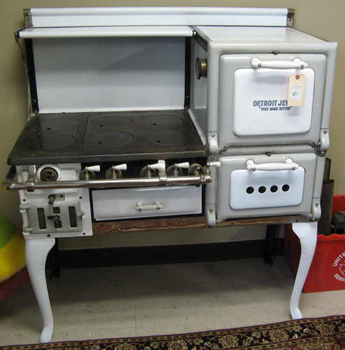 Appraisal: VINTAGE GAS COOKSTOVE Detroit Jewel model Detroit Stove Works Detroit