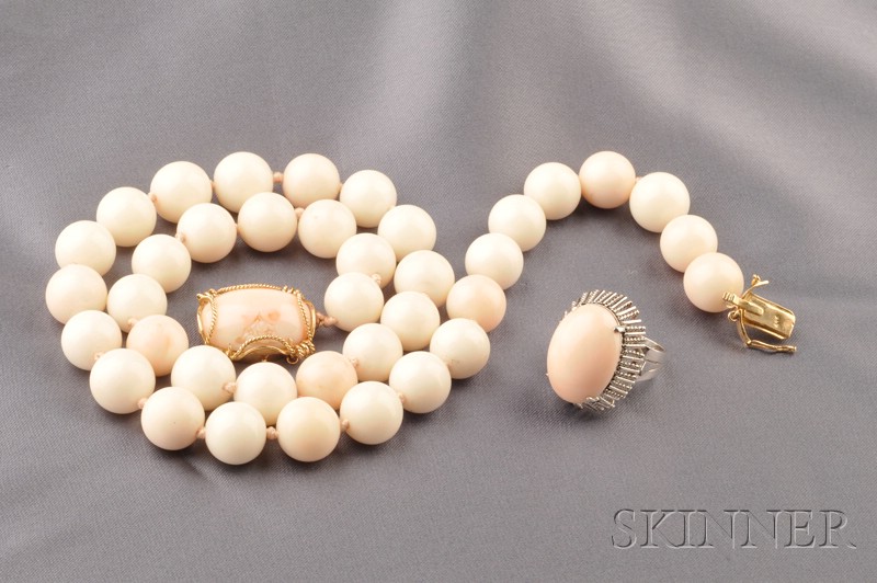 Appraisal: Angelskin Coral Bead Necklace composed of thirty-eight beads each measuring