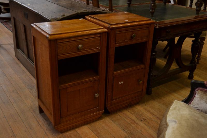 Appraisal: A PAIR OF FRENCH OAK ART DECO SINGLE DOOR CABINETS