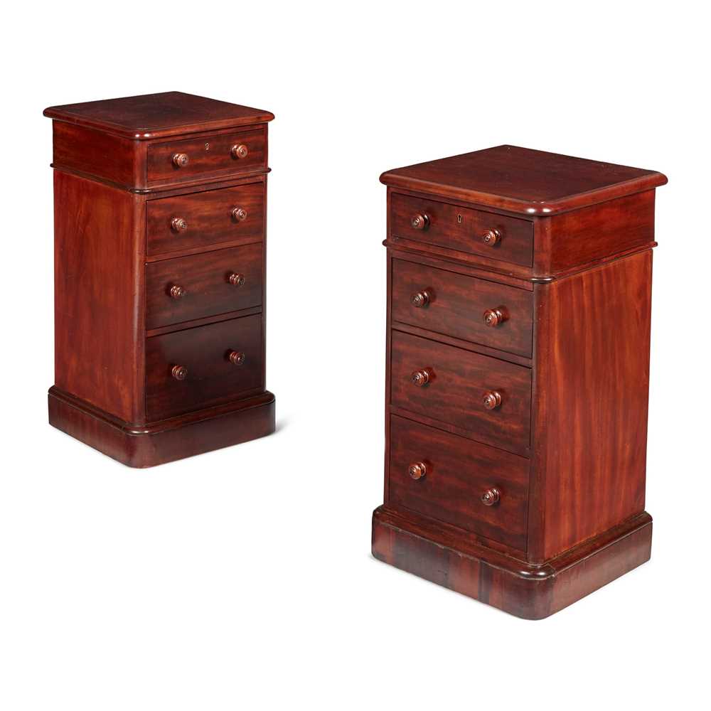 Appraisal: PAIR OF VICTORIAN MAHOGANY BEDSIDE CHESTS TH CENTURY the tops