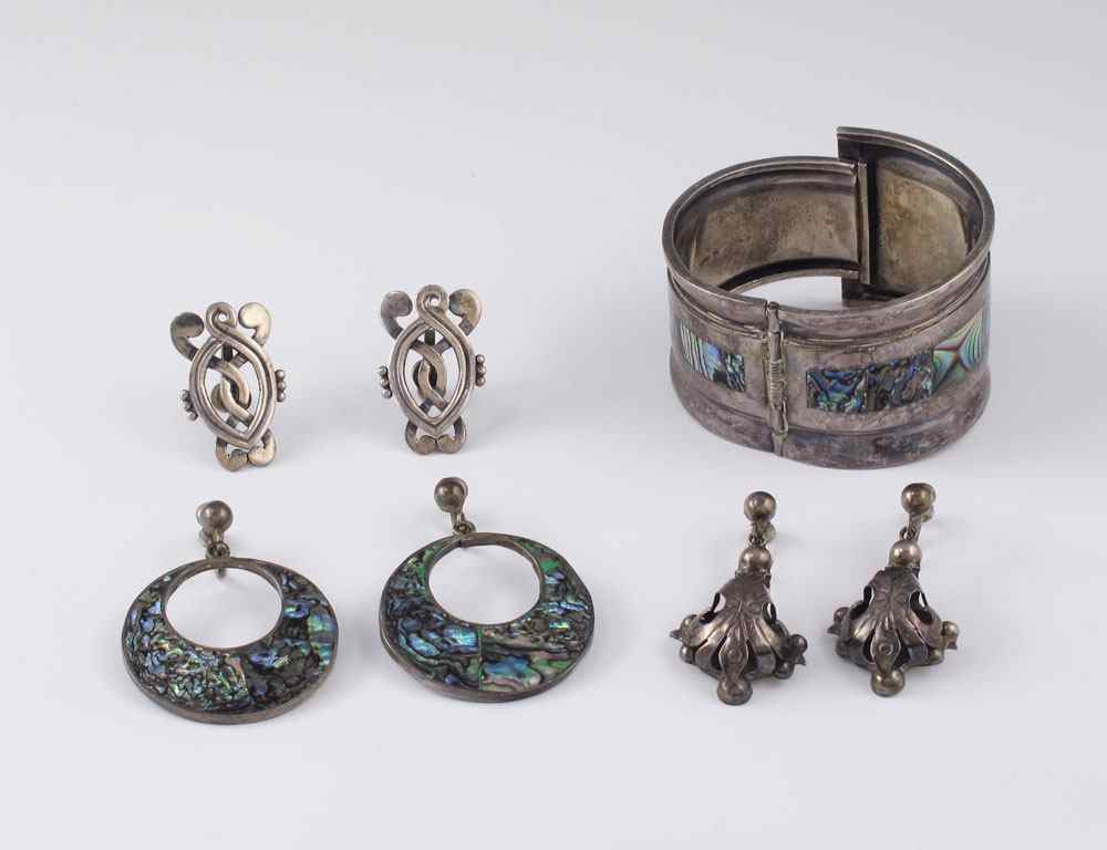 Appraisal: MEXICAN STERLING JEWELRY COLLECTION piece to include Unknown maker RM