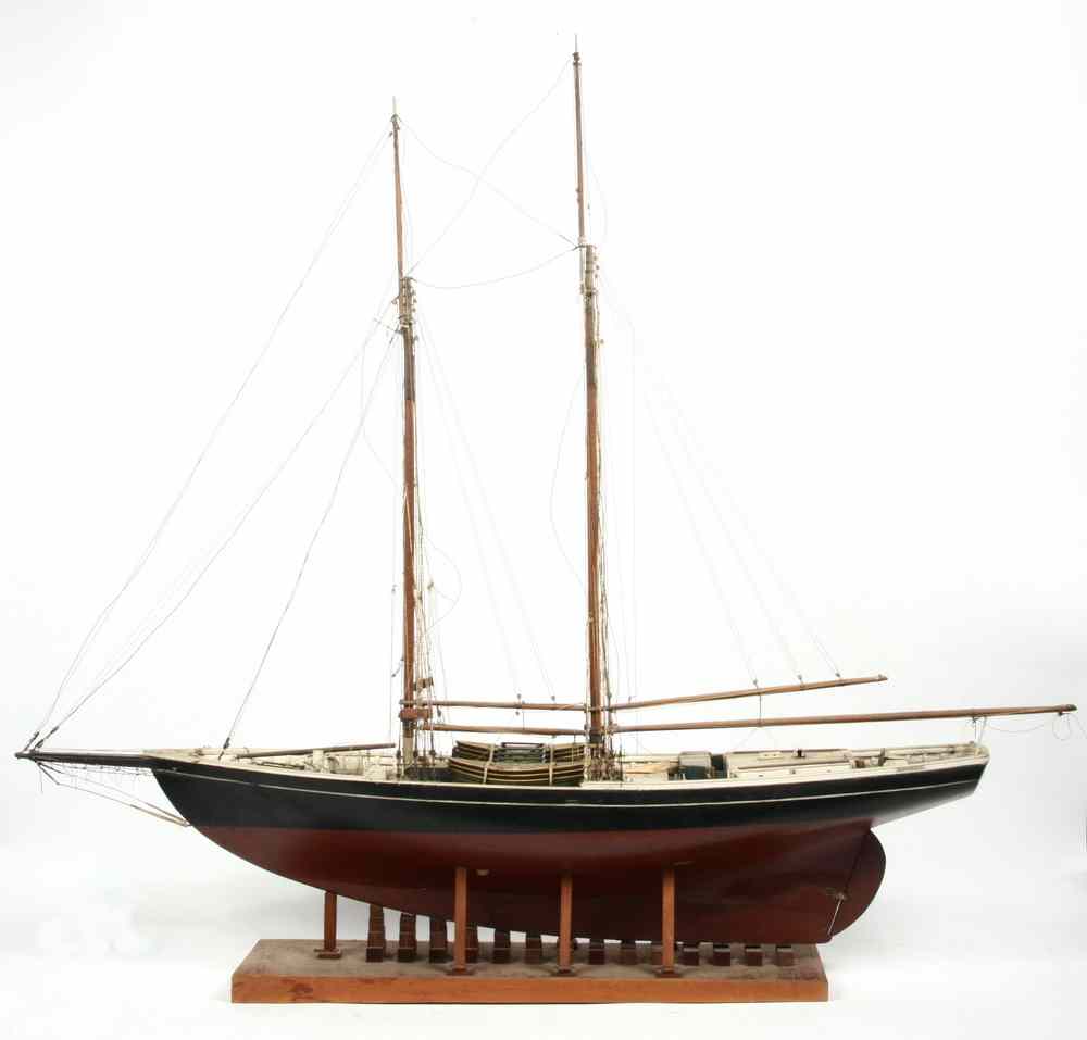 Appraisal: BOAT MODEL - Vintage high quality handmade ship model of