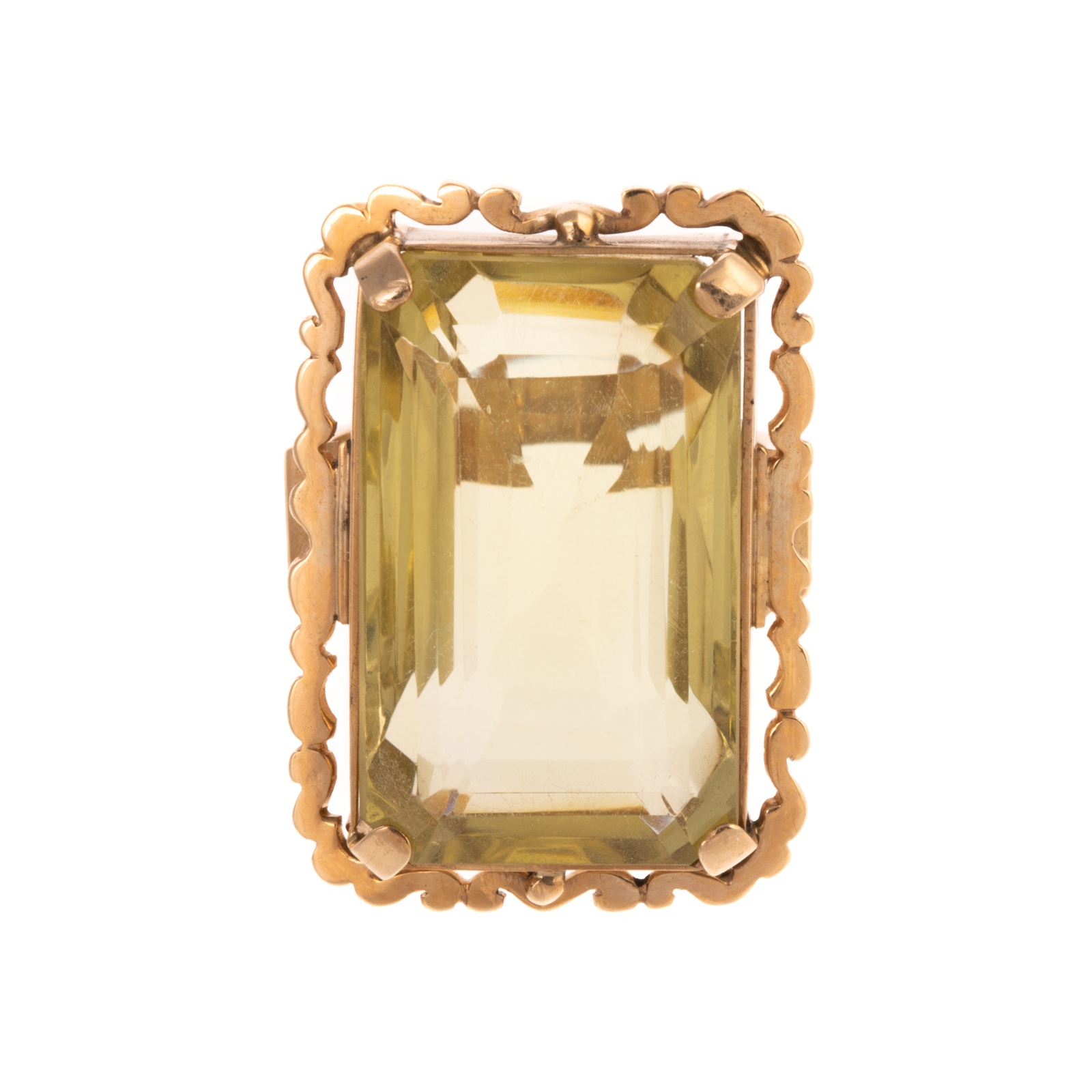 Appraisal: A CITRINE STATEMENT RING IN K K yellow gold ring