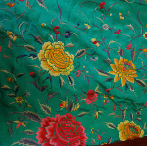 Appraisal: Emerald green silk floral embroidered gypsy shawl