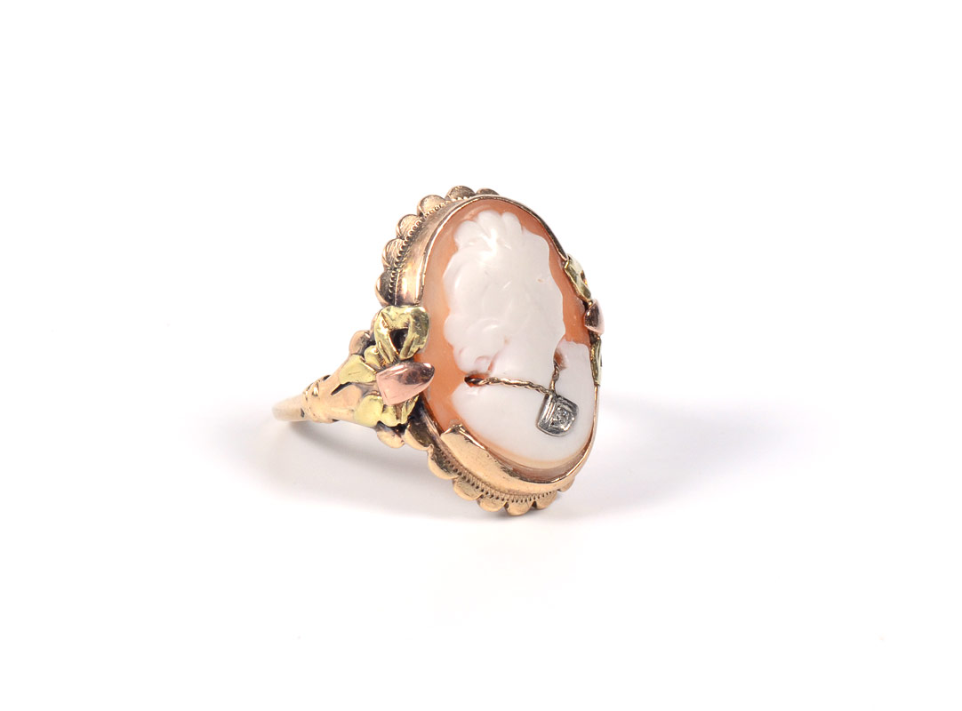 Appraisal: HABILLE CAMEO RING K yellow rose and green gold framed