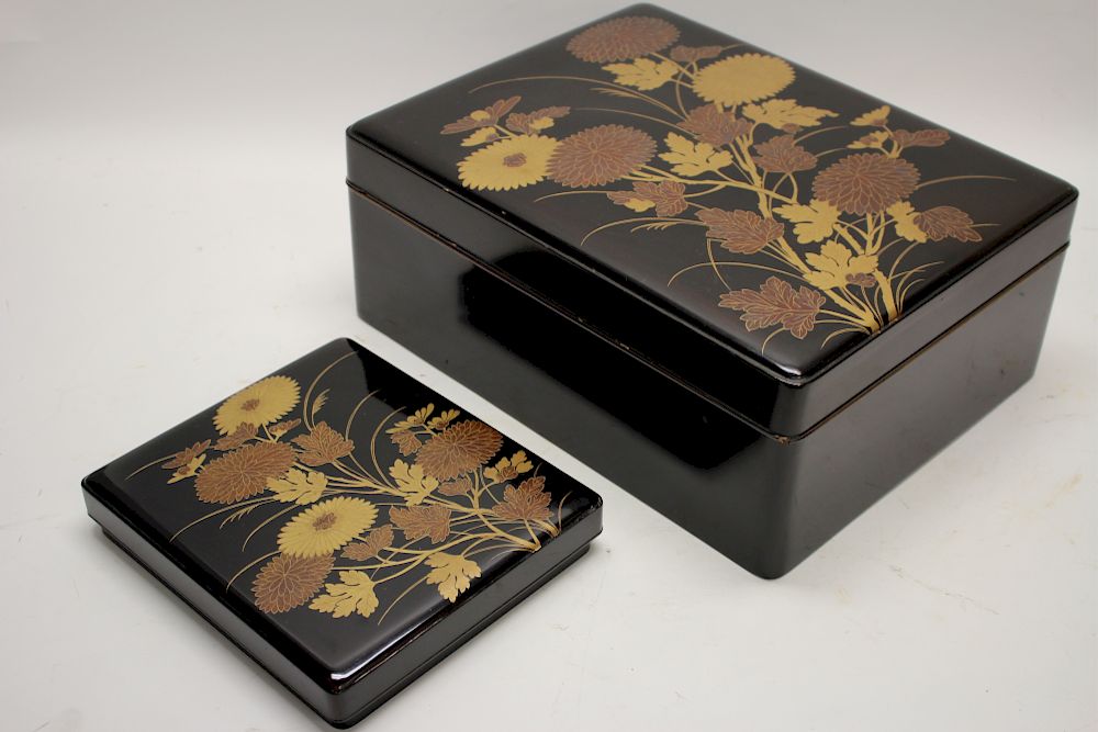 Appraisal: Japanese Matching Artists Calligraphers Boxes Both signed Fitted box has