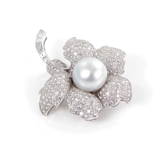 Appraisal: South Sea pearl and diamond brooch mm silvery white pearl