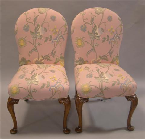 Appraisal: PAIR OF PENNSYLVANIA HOUSE QUEEN ANNE STYLE UPHOLSTERED CHAIRS IN