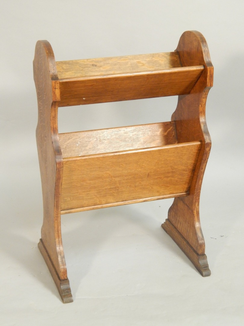 Appraisal: An early thC oak book rack case in two sections