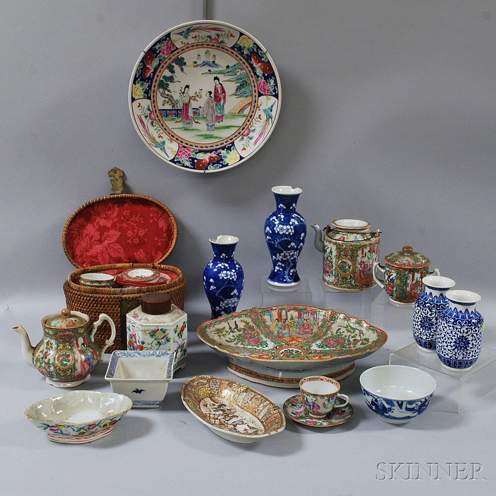 Appraisal: Twenty Pieces of Chinese and Japanese Porcelain th th century