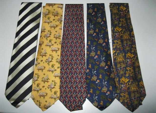 Appraisal: A group of five Herms ties comprising a black and