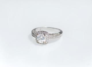 Appraisal: Lady's K White Gold Dinner Ring with a central round