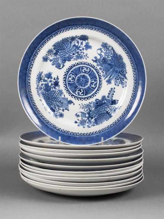 Appraisal: Set of Chinese Export Blue Fitzhugh porcelain dinner plates circa