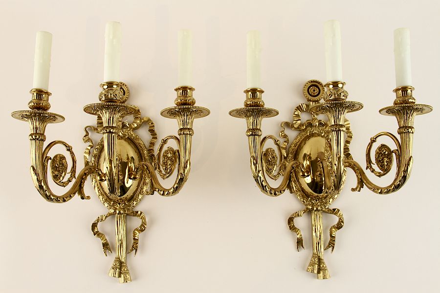 Appraisal: PAIR BRASS VICTORIAN -LIGHT WALL SCONCES A pair of restored