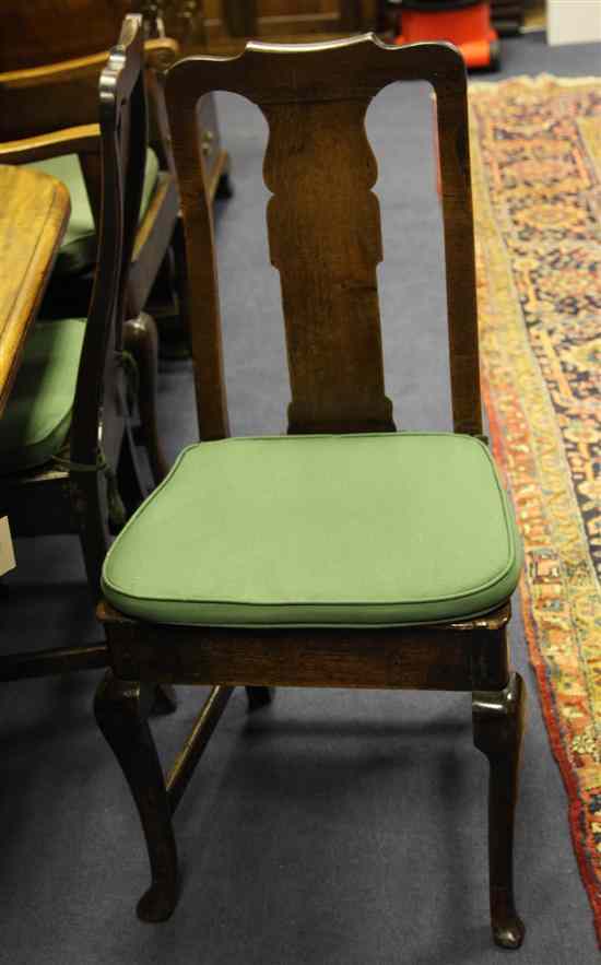 Appraisal: A set of six early th century oak dining chairs