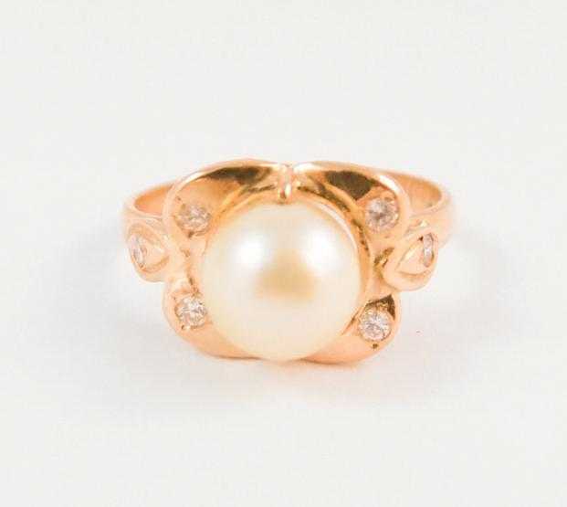 Appraisal: PEARL DIAMOND AND FOURTEEN KARAT GOLD RING with six round-cut