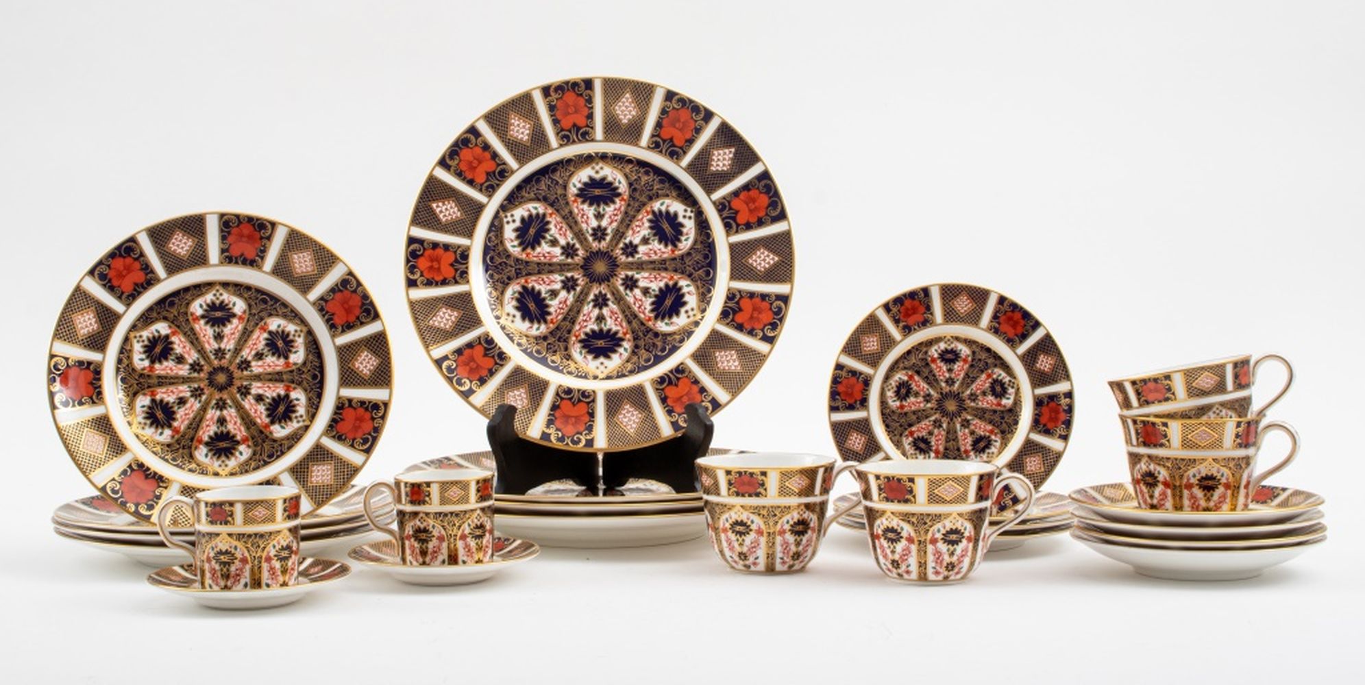 Appraisal: ROYAL CROWN DERBY OLD IMARI DINNER SERVICE FOR Royal Crown