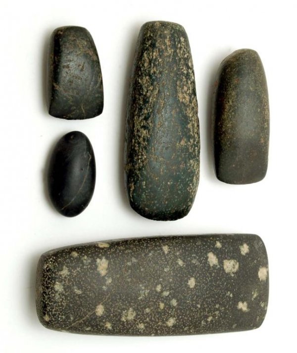 Appraisal: A lot of five hardstone probably serpentine or verd antique