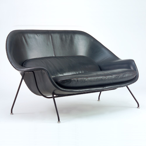 Appraisal: EERO SAARINEN KNOLL Womb settee upholstered in charcoal gray leather