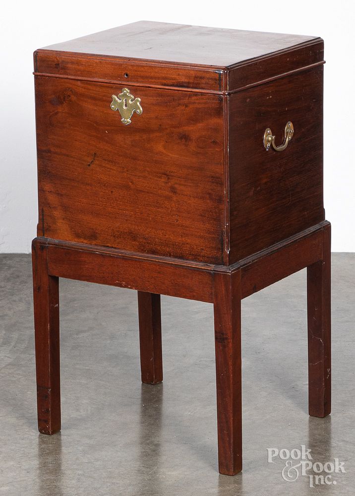 Appraisal: George III mahogany cellarette late th c George III mahogany