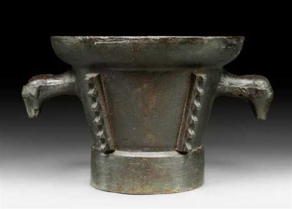 Appraisal: LARGE MORTAR Early Baroque German th century Bronze Without pestle