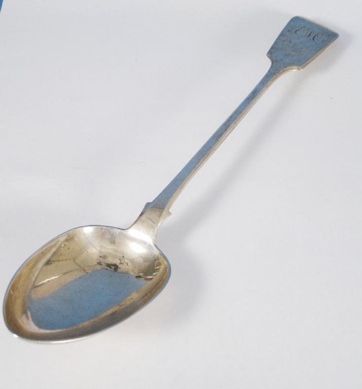 Appraisal: A Victorian Gravy Spoon fiddle pattern engraved initials Exeter