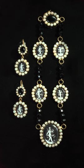 Appraisal: Dramatic Pearl and Enamel Necklace and Earring Suite the necklace