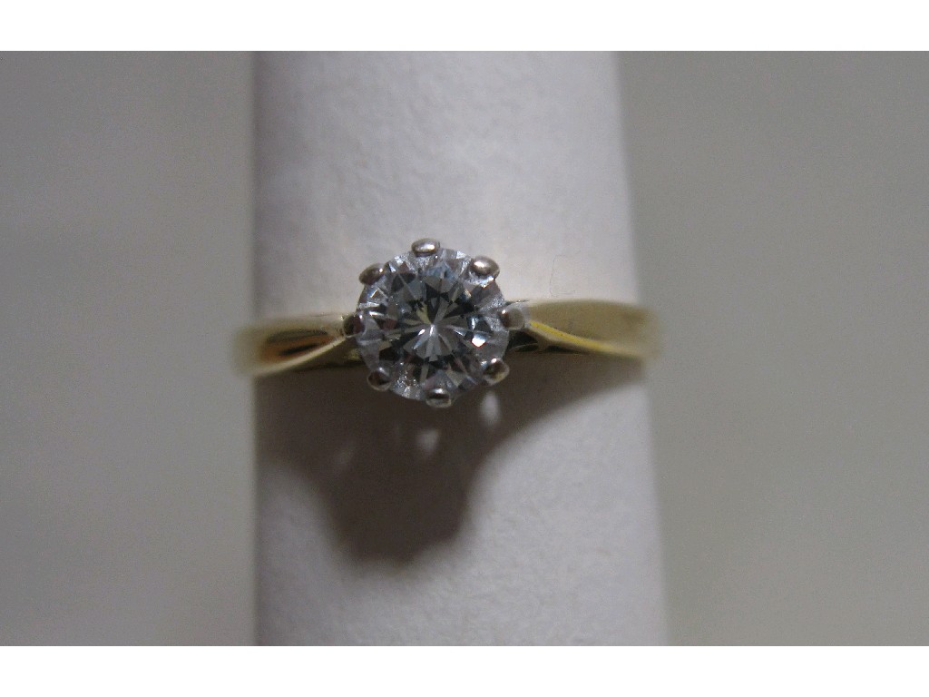 Appraisal: Eighteen carat gold point diamond solitaire ring