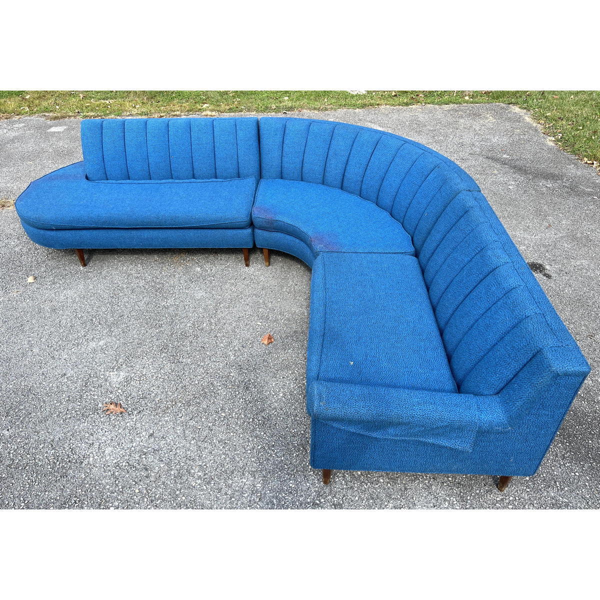 Appraisal: Three Part Sectional Sofa Seating Rounded Corner Unit One Armless