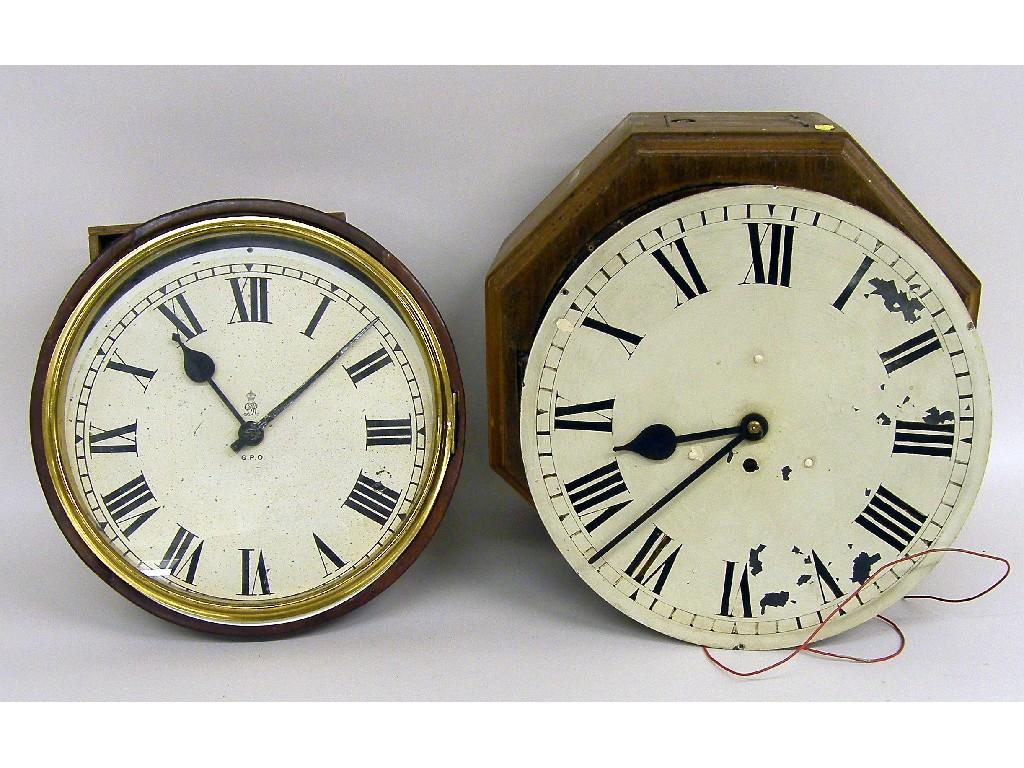 Appraisal: Nine various size wooden cased mantel clocks