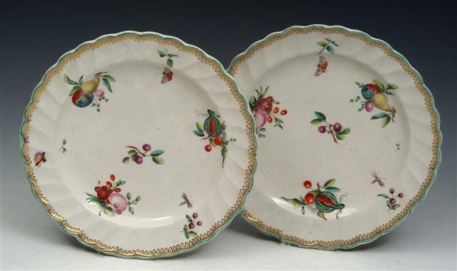 Appraisal: A PAIR OF ENGLISH PORCELAIN PLATES possibly Chelsea marked with