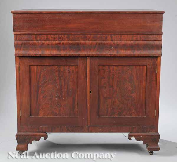 Appraisal: An American Classical Mahogany Washstand early th c Boston the