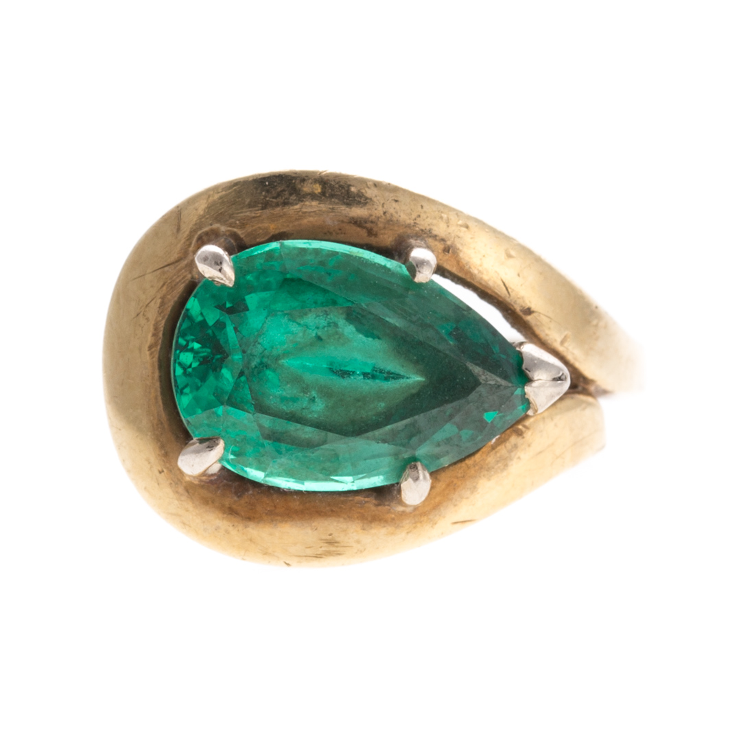 Appraisal: A Lady's K Synthetic Emerald Ring K yellow gold ring