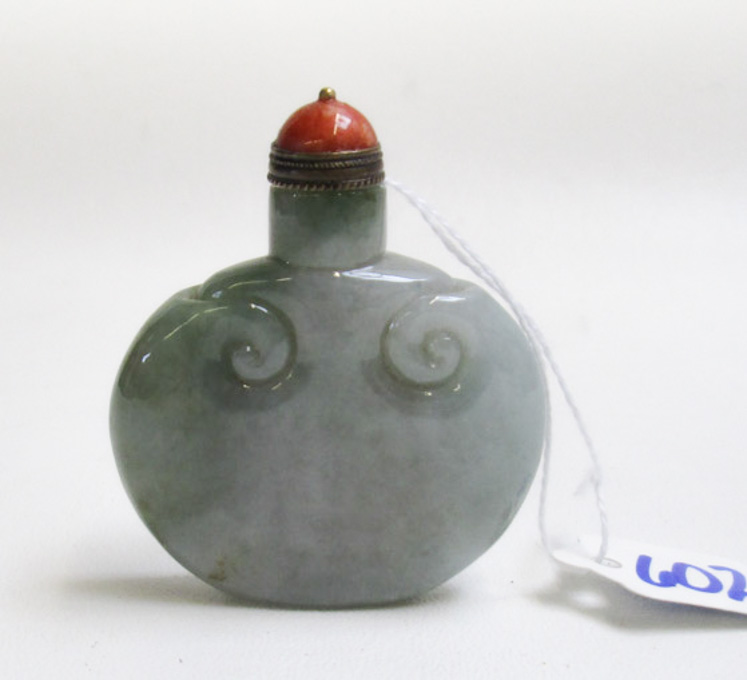 Appraisal: CHINESE CARVED JADE SNUFF BOTTLE green jade bottle of flattened