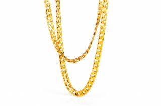 Appraisal: A Gold Necklace and Bracelet Set A Gold Necklace and