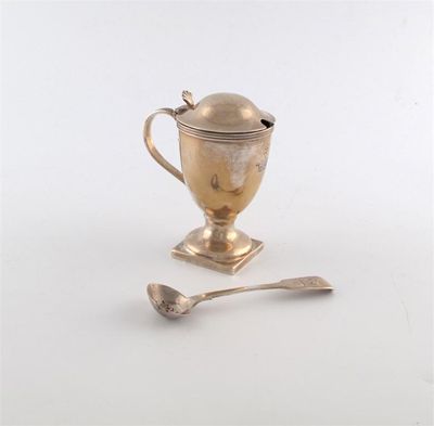 Appraisal: A George III silver mustard pot by Napthali Hart London