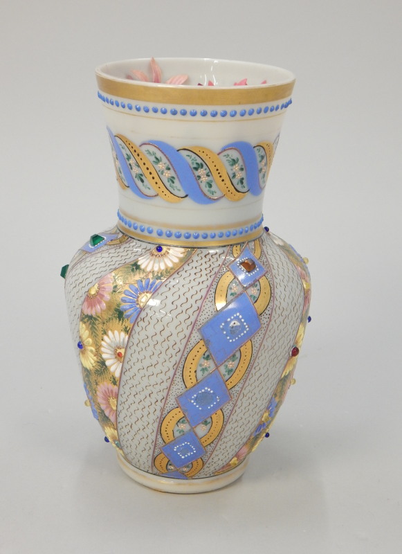 Appraisal: A Victorian opaque glass vase decorated with bands of flowers