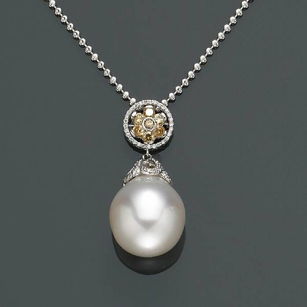 Appraisal: A South Sea cultured pearl diamond and colored diamond and