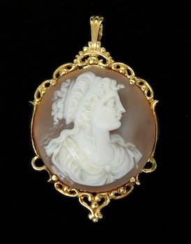 Appraisal: A Victorian Style Carved Shell Cameo Pendant in Gold Frame