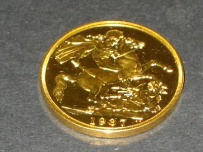 Appraisal: A GOLD TWO POUND PIECE dated boxed