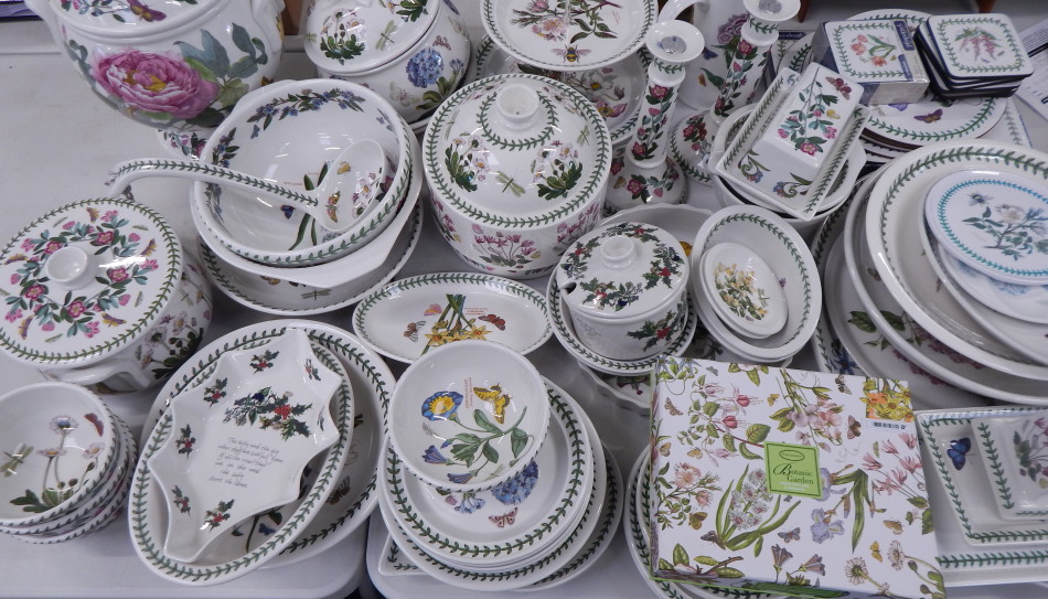 Appraisal: A large quantity of Portmeirion Botanic Gardens pottery