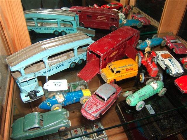 Appraisal: A collection of Dinky toys to include a Bedford Car