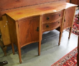 Appraisal: A Georgian style light mahogany sideboard th century cm wide