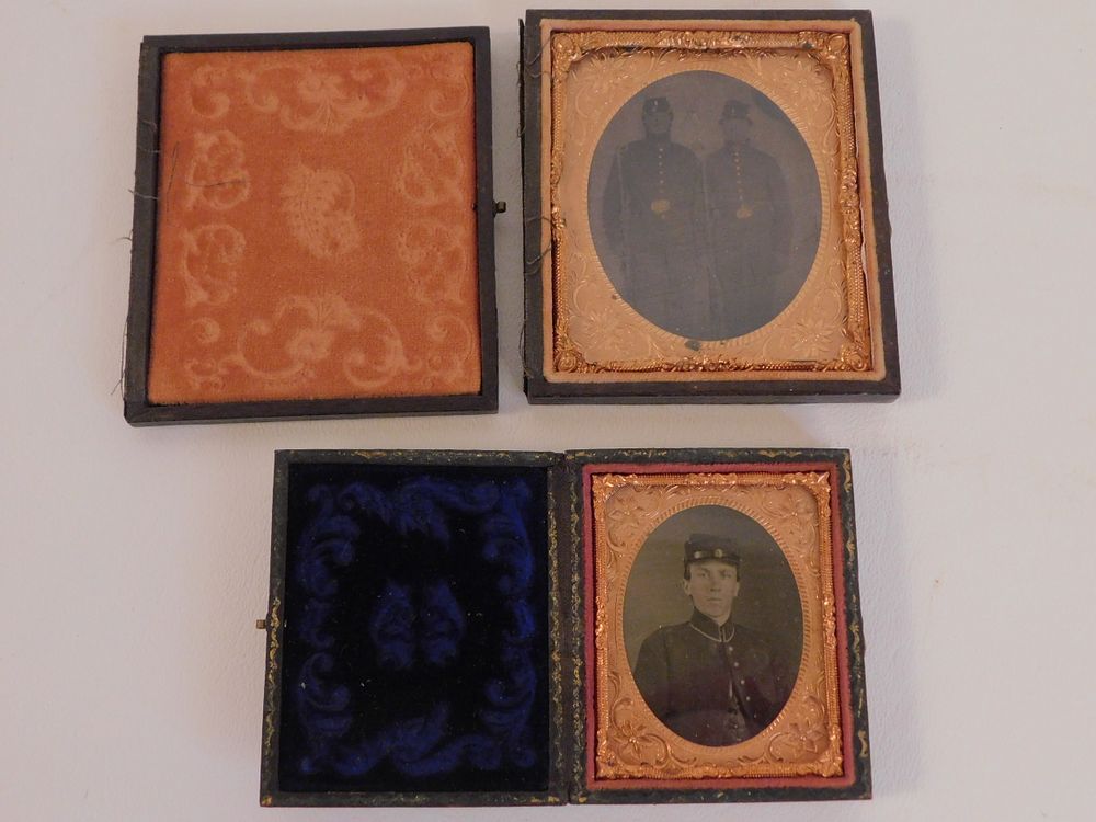 Appraisal: UNION SOLDIERS AMBROTYPE PHOTOS Lot of Civil War ambrotype cased