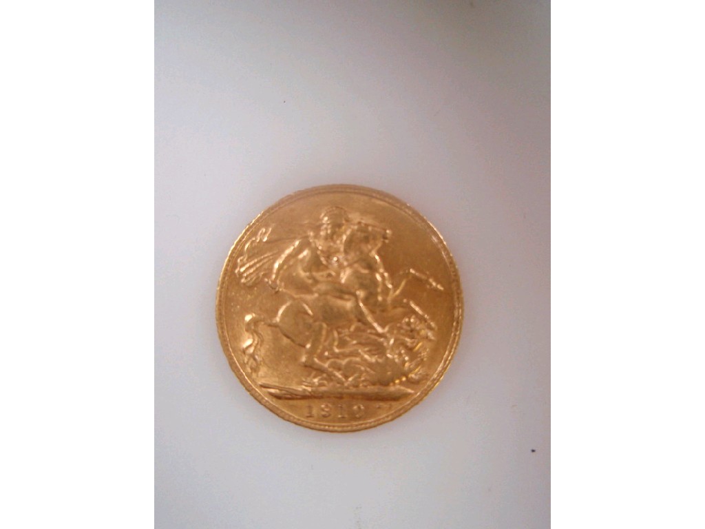 Appraisal: A gold sovereign