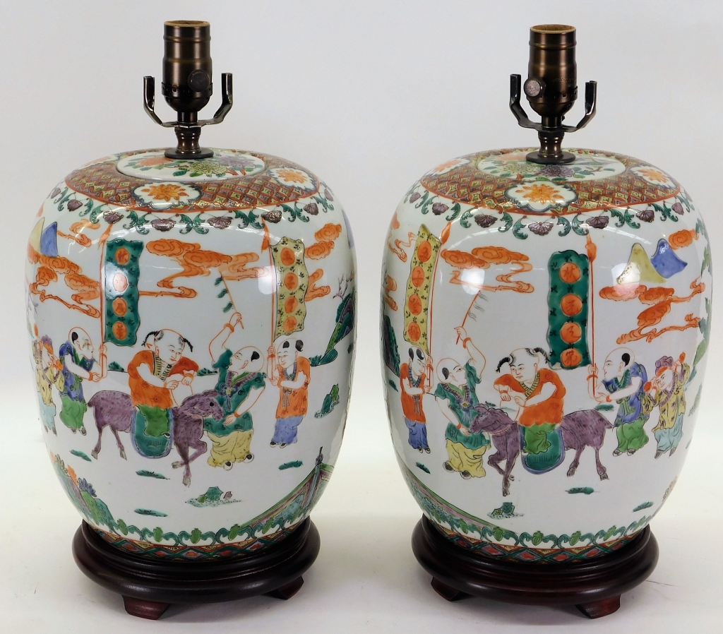 Appraisal: PR CHINESE FAMILLE VERTE PORCELAIN TABLE LAMPS Chinese th CenturyOpposing