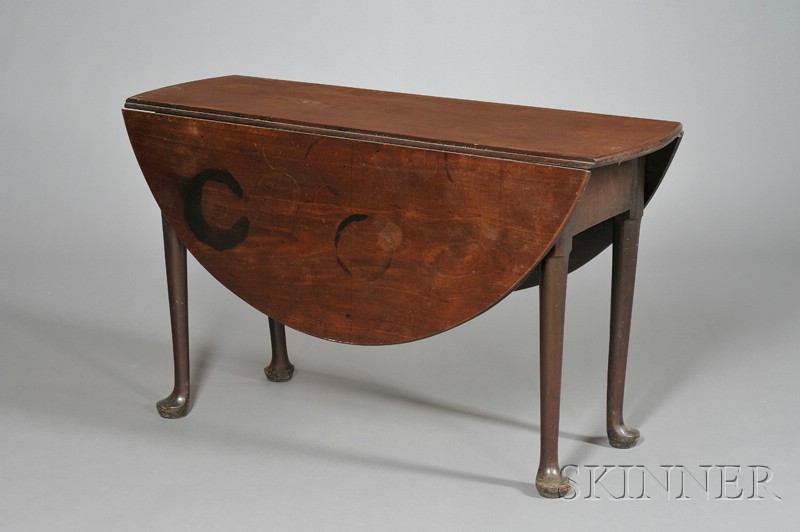 Appraisal: Early Georgian Walnut Drop-leaf Table first half th century with