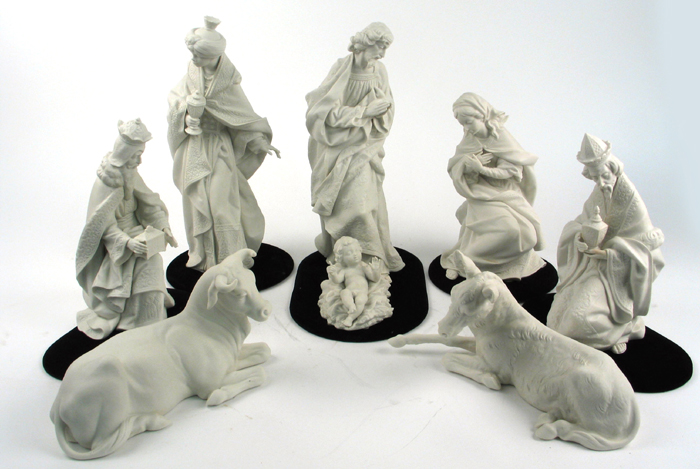 Appraisal: A LARGE SIZE SPANISH LLADRO BISQUE PORCELAIN NATIVITY SET pieces