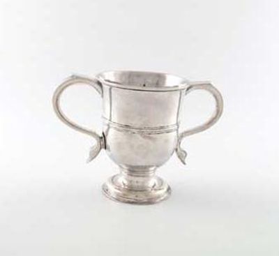 Appraisal: A George III campana-shaped cup on a domed foot with