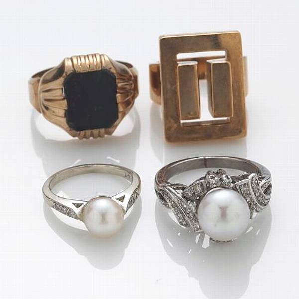 Appraisal: A collection of four bloodstone cultured pearl diamond k and